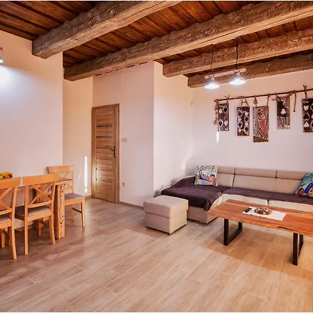 Pemikas Ii * Liptovský Mikuláš